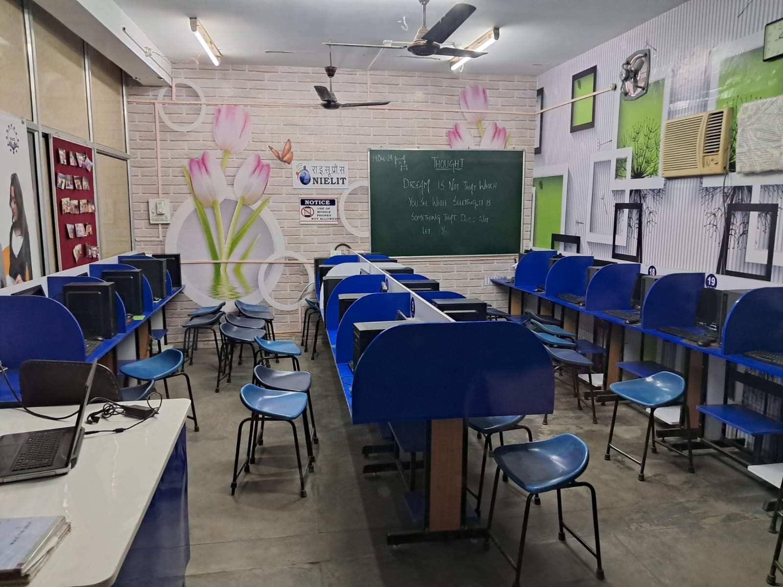 Computer Lab Image 1